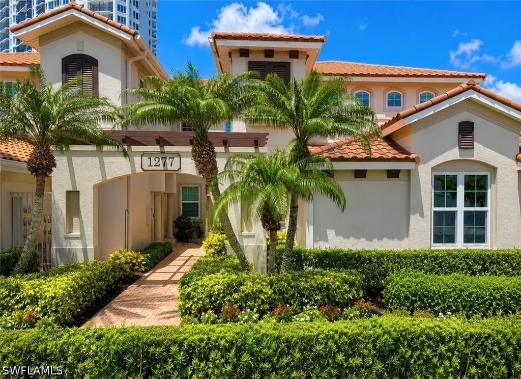 1277 Rialto Way Naples FL 34114