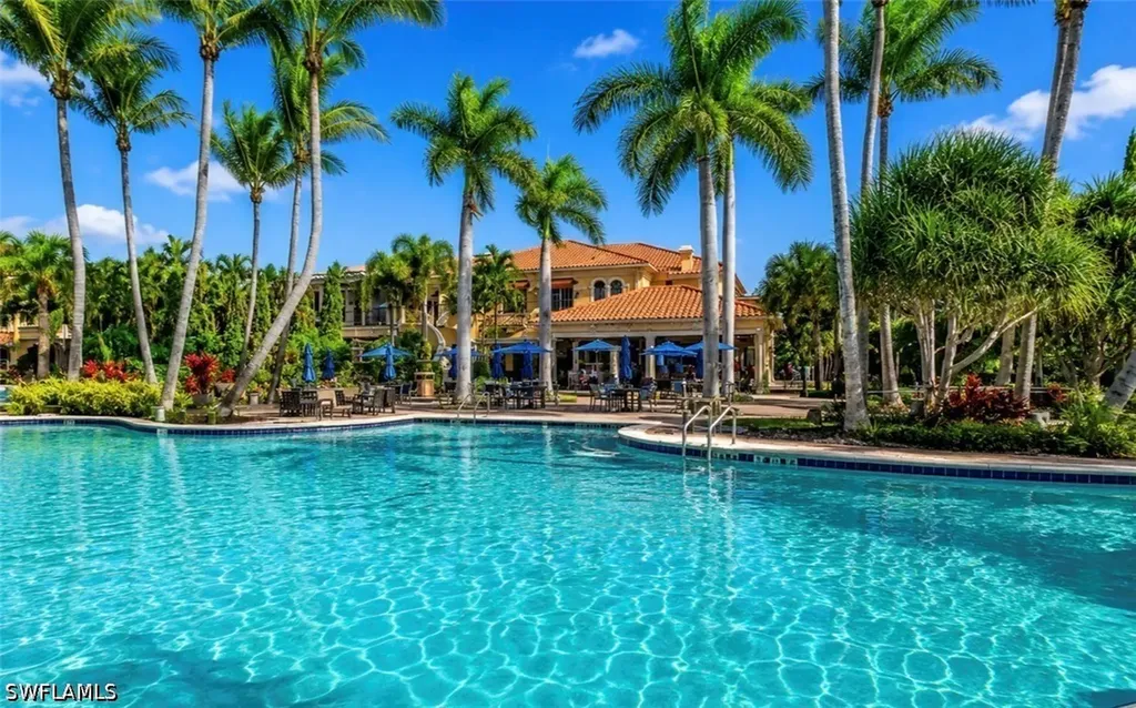 1277 Rialto Way Naples FL 34114