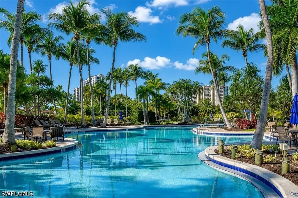 1277 Rialto Way Naples FL 34114