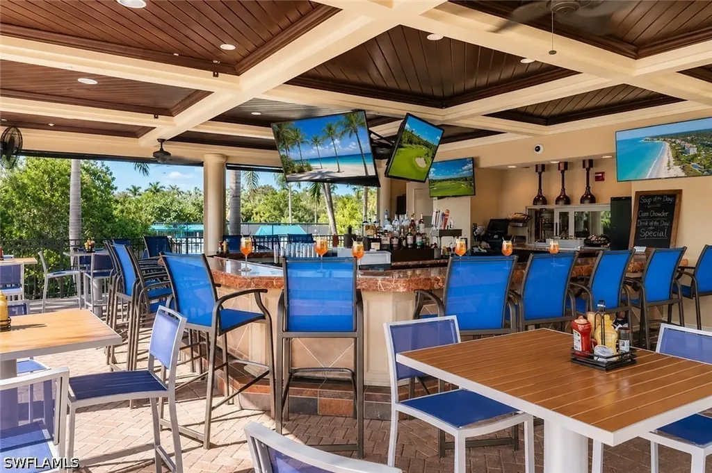 1277 Rialto Way Naples FL 34114