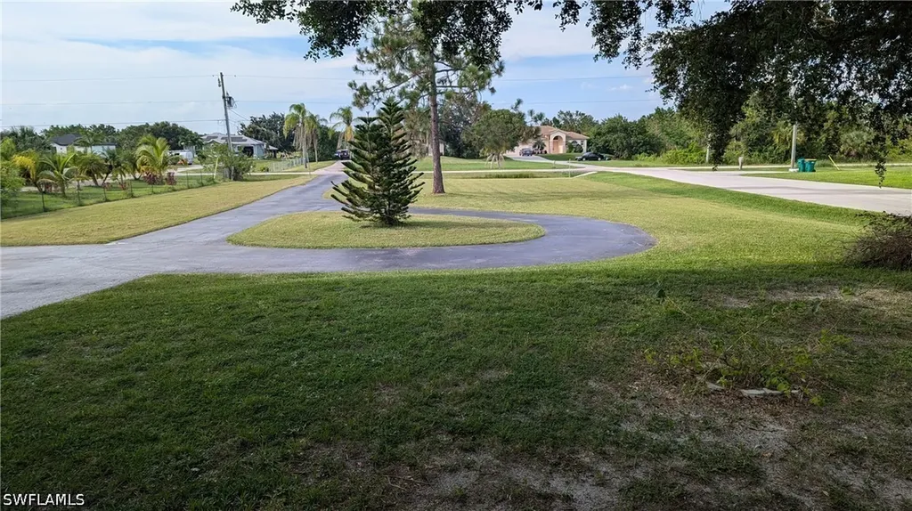 3810 24th Avenue NE Naples FL 34120