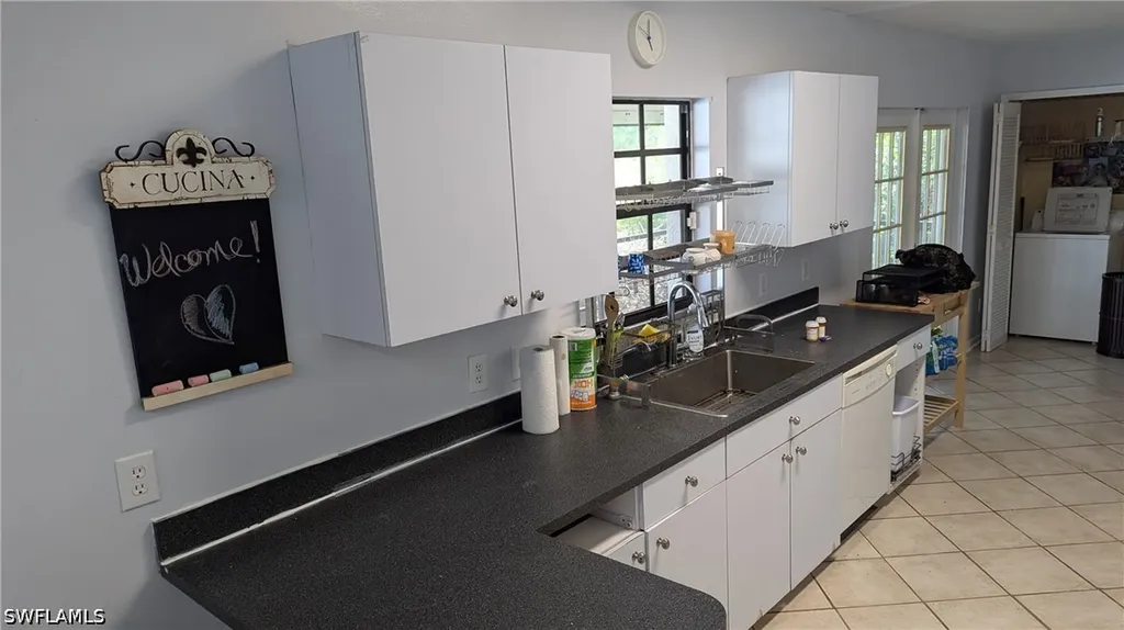 3810 24th Avenue NE Naples FL 34120