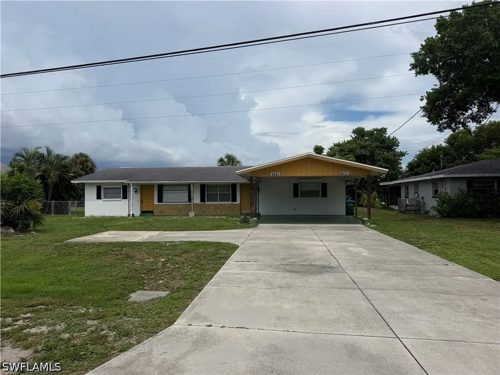 2521 SE 16th Place Cape Coral FL 33904