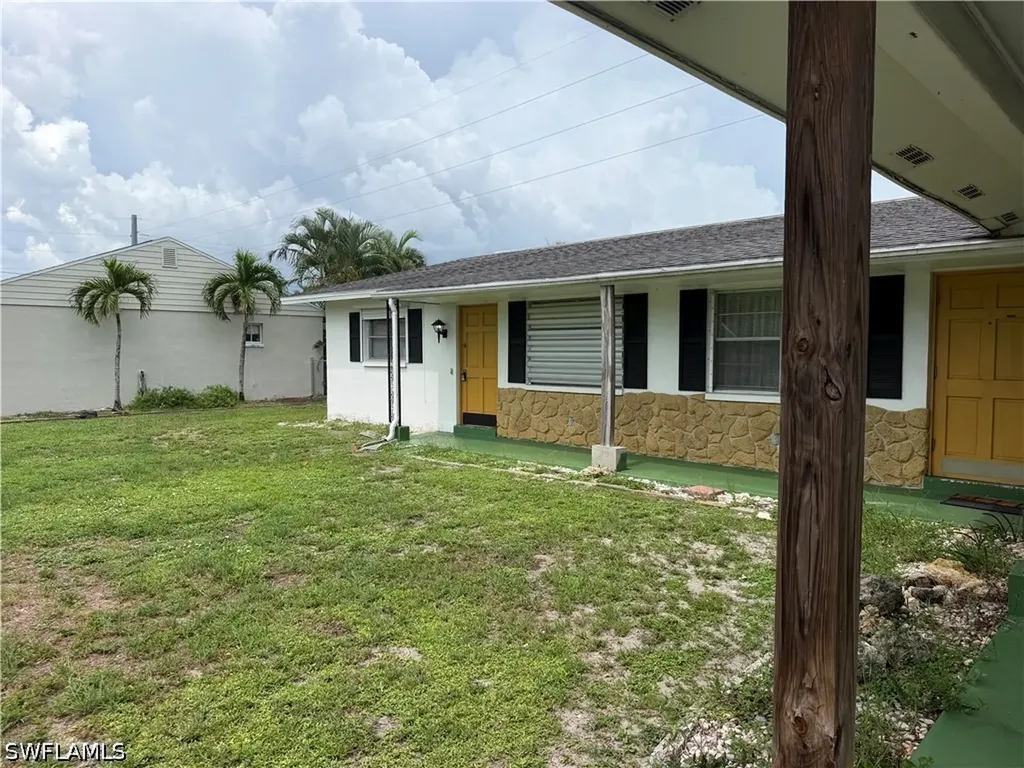 2521 SE 16th Place Cape Coral FL 33904
