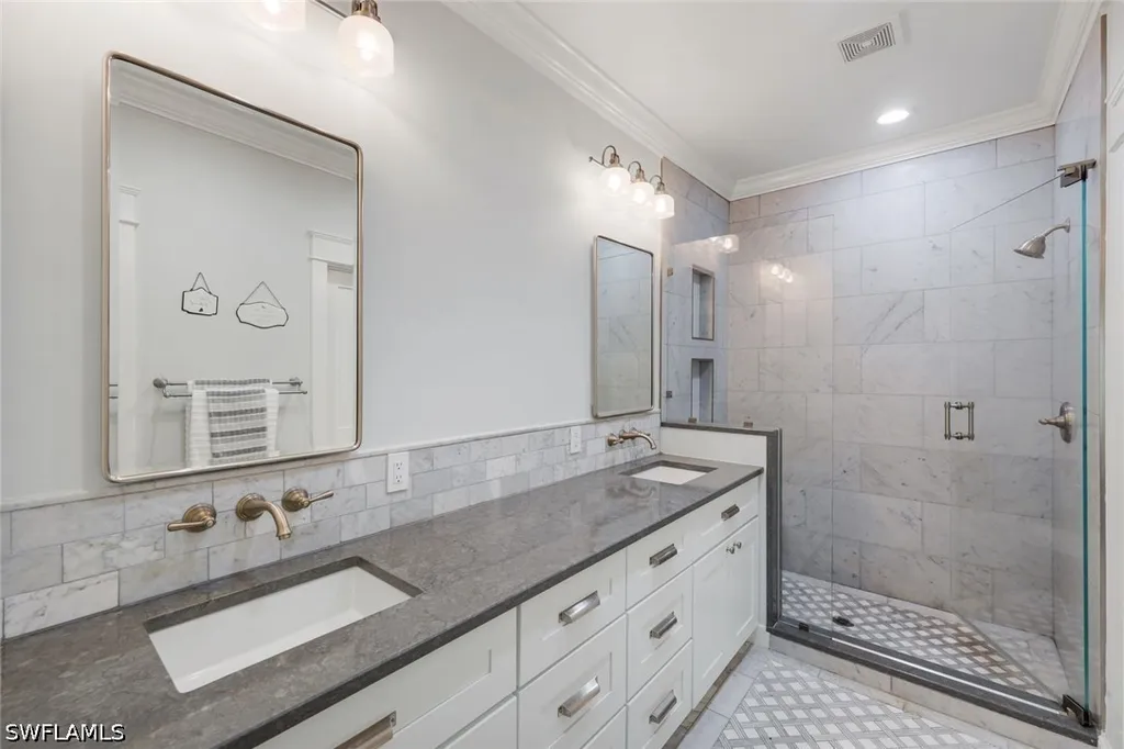 6355 Lexington Court Naples FL 34110