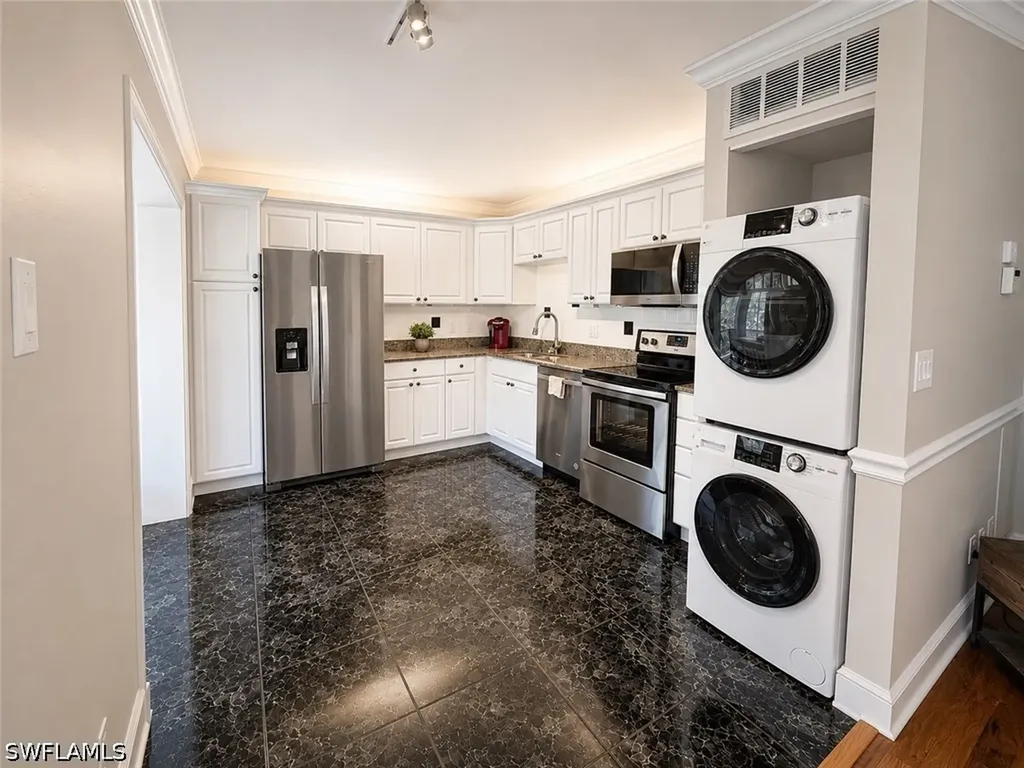 112 Bob O Link Way Naples FL 34105