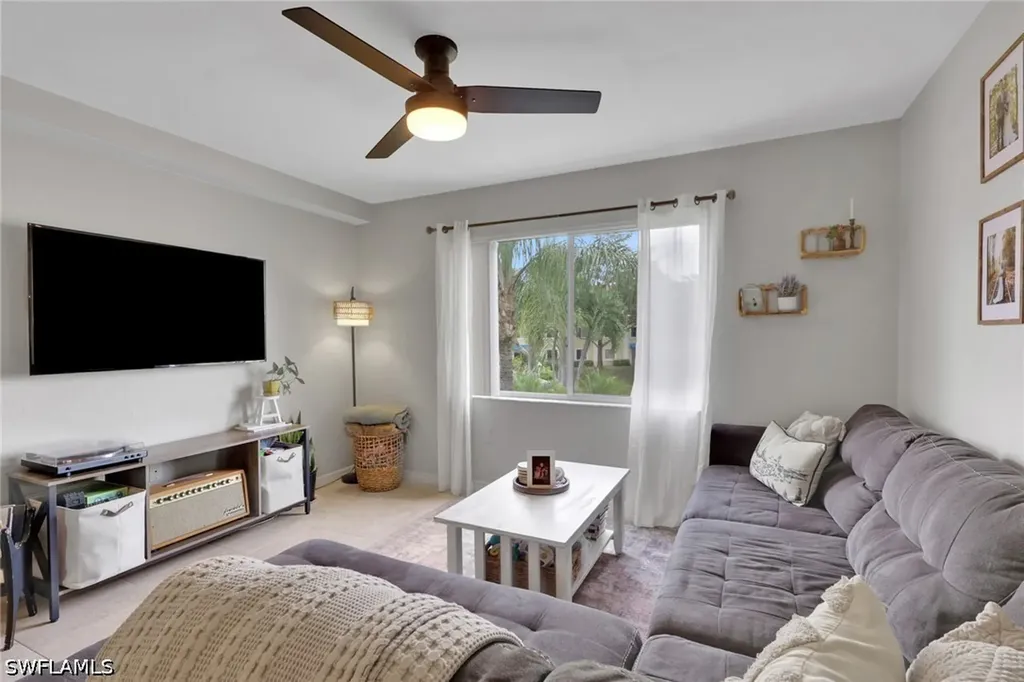 Naples FL, 8304 Key Royal Circle, Unit 1723