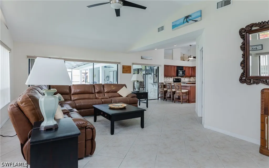 512 SE 33rd Terrace Cape Coral FL 33904