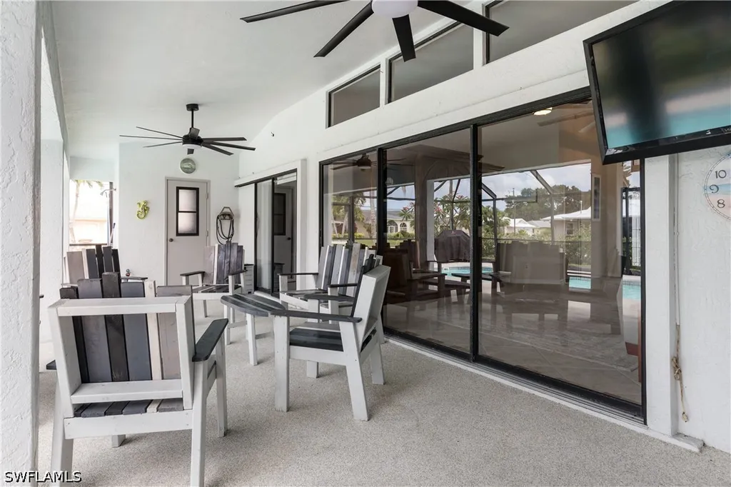 512 SE 33rd Terrace Cape Coral FL 33904