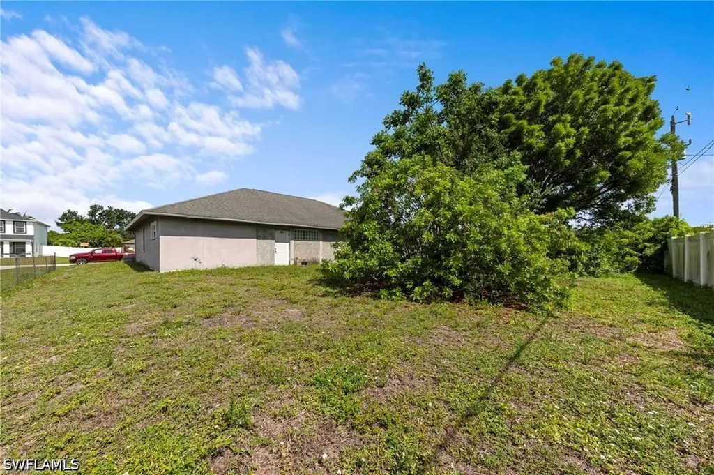 3001 SW 1st Place Cape Coral FL 33914