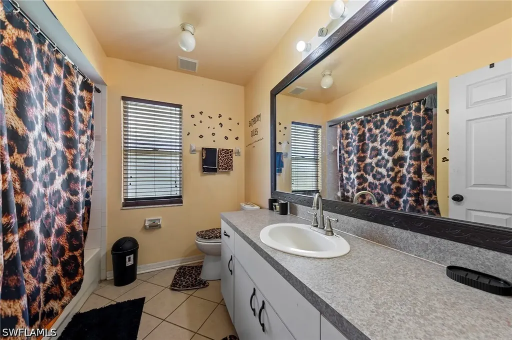 3001 SW 1st Place Cape Coral FL 33914