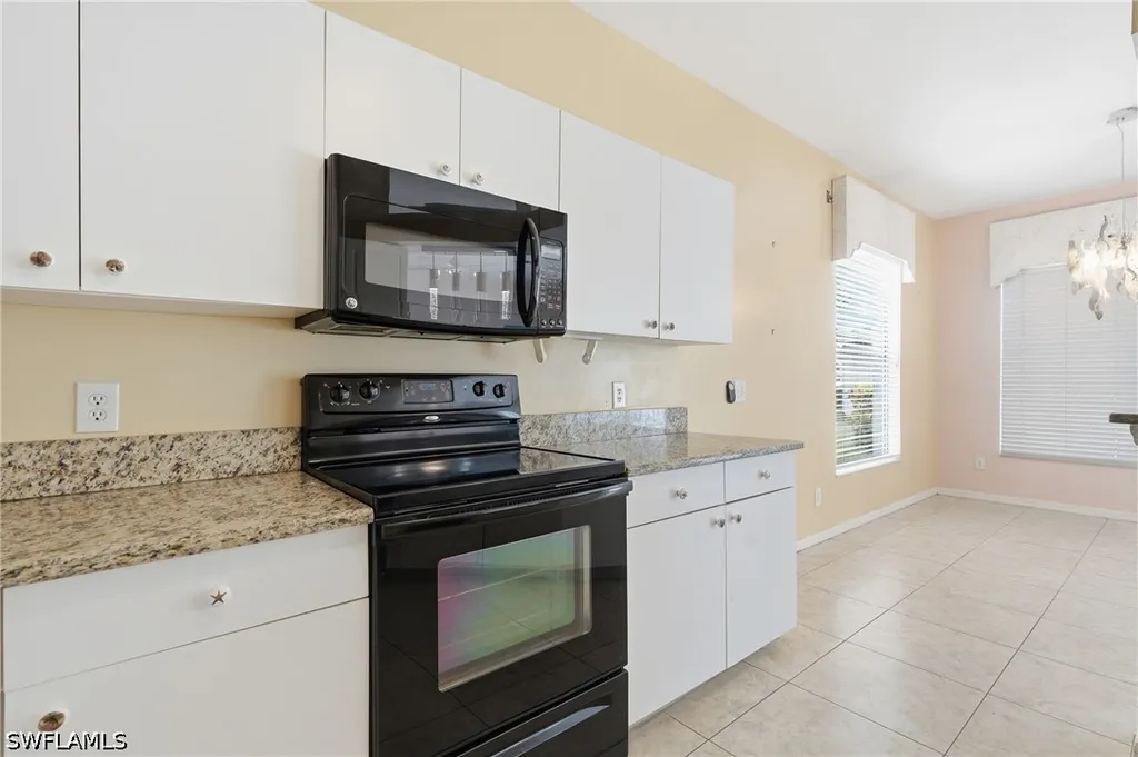 295 Stanhope Circle Naples FL 34104