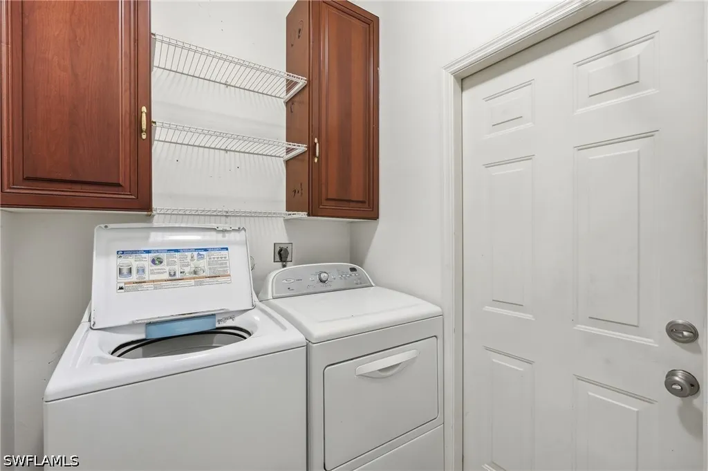 295 Stanhope Circle Naples FL 34104