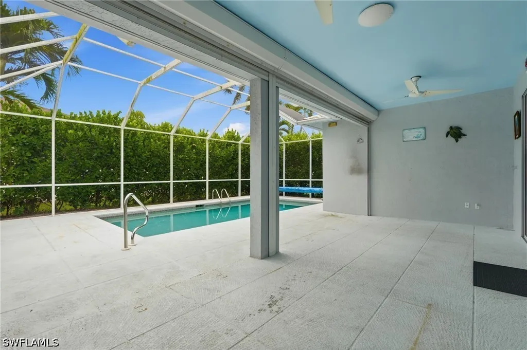 295 Stanhope Circle Naples FL 34104