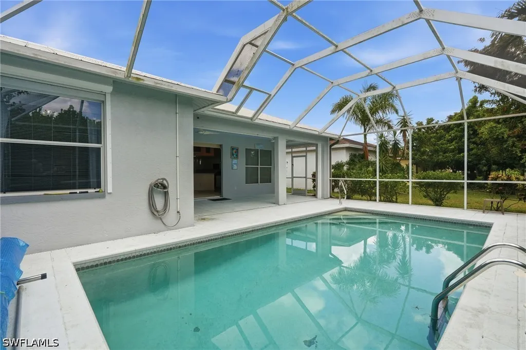 295 Stanhope Circle Naples FL 34104