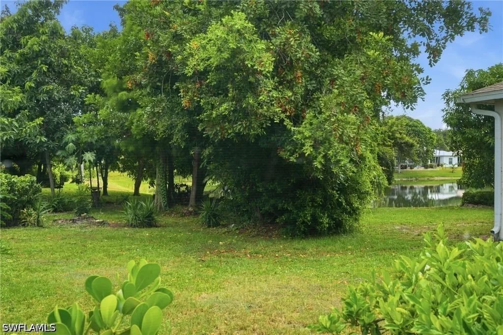 295 Stanhope Circle Naples FL 34104
