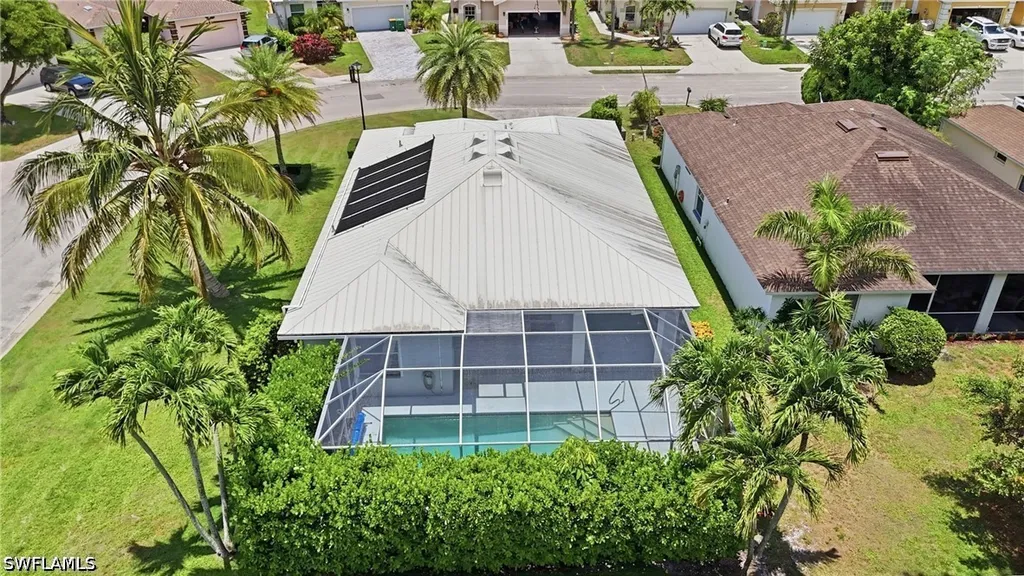 295 Stanhope Circle Naples FL 34104