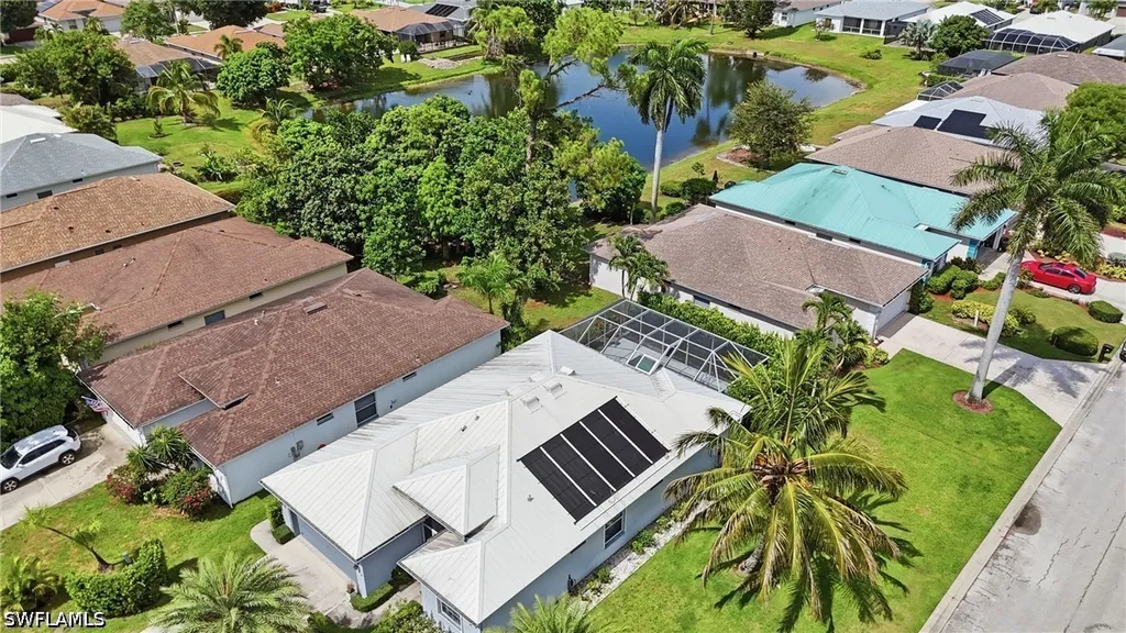 295 Stanhope Circle Naples FL 34104