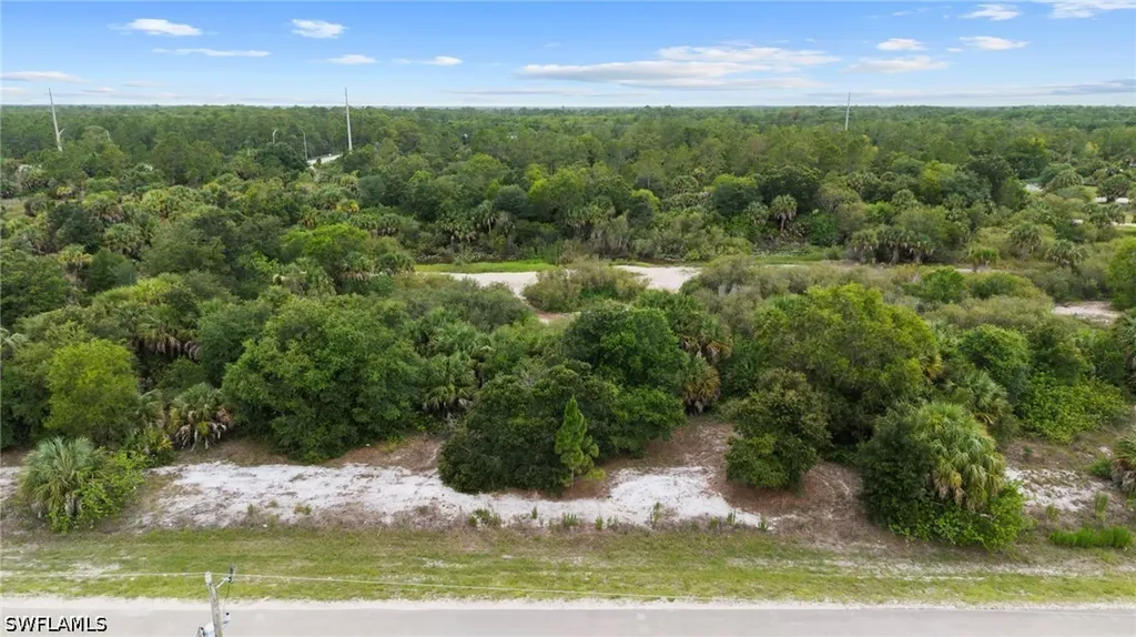 8TH Street NE Naples FL 34120