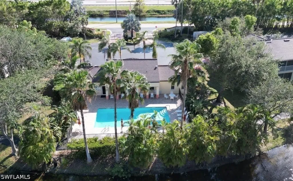 200 Diamond Circle Naples FL 34110