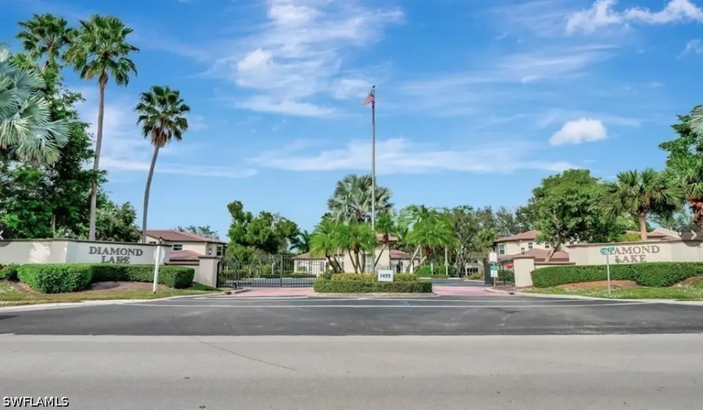 200 Diamond Circle Naples FL 34110