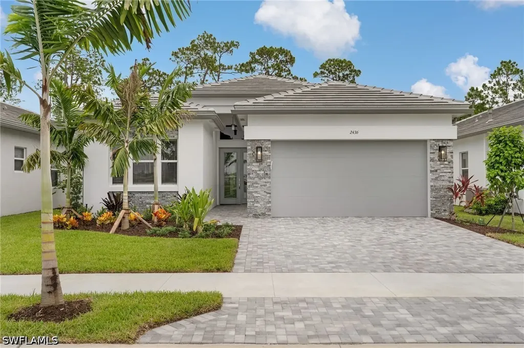 2436 Cambridge Way Naples FL 34112