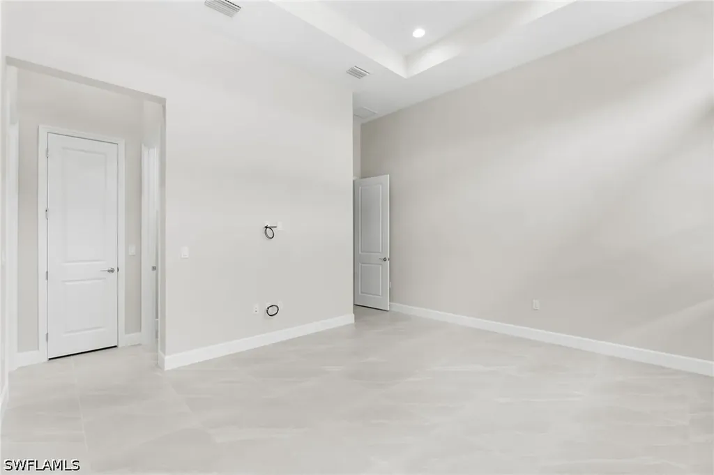 2436 Cambridge Way Naples FL 34112
