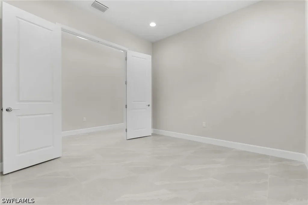 2436 Cambridge Way Naples FL 34112