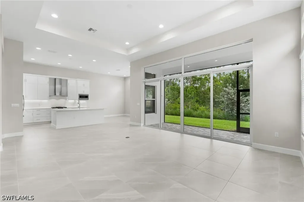 2436 Cambridge Way Naples FL 34112