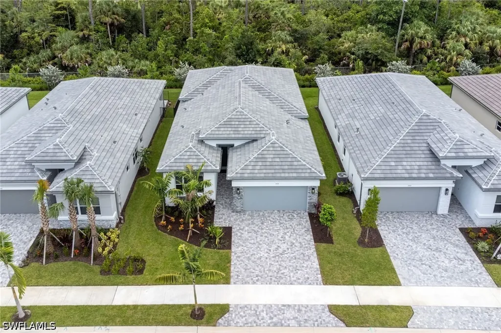 2436 Cambridge Way Naples FL 34112