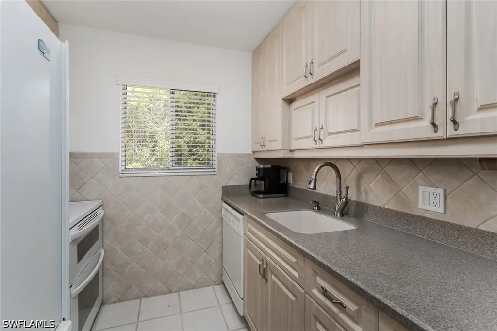 1100 Gulf Shore Boulevard N Naples FL 34102