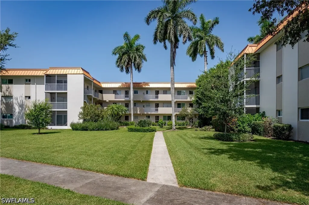 1100 Gulf Shore Boulevard N Naples FL 34102