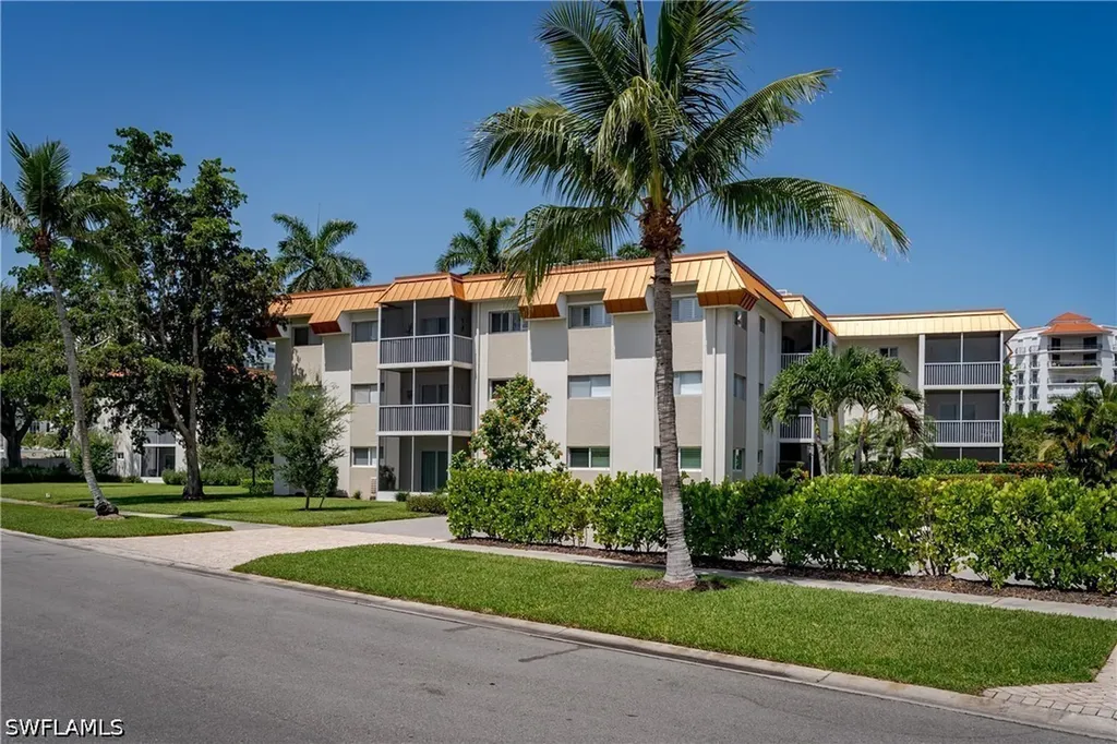 1100 Gulf Shore Boulevard N Naples FL 34102