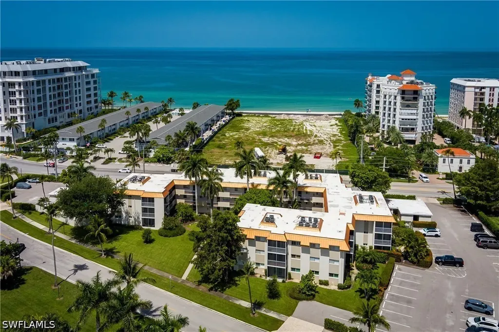 1100 Gulf Shore Boulevard N Naples FL 34102