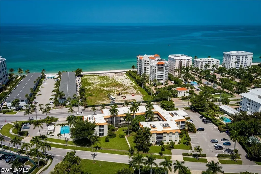1100 Gulf Shore Boulevard N Naples FL 34102