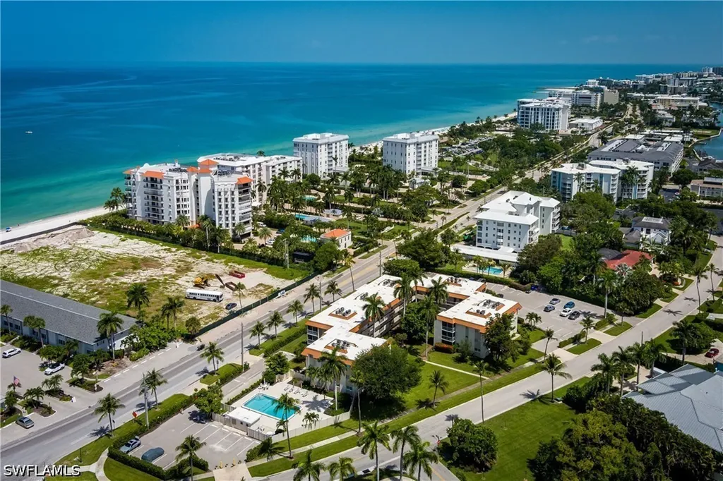 1100 Gulf Shore Boulevard N Naples FL 34102