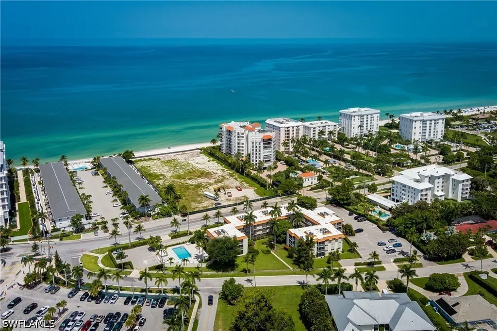 1100 Gulf Shore Boulevard N Naples FL 34102