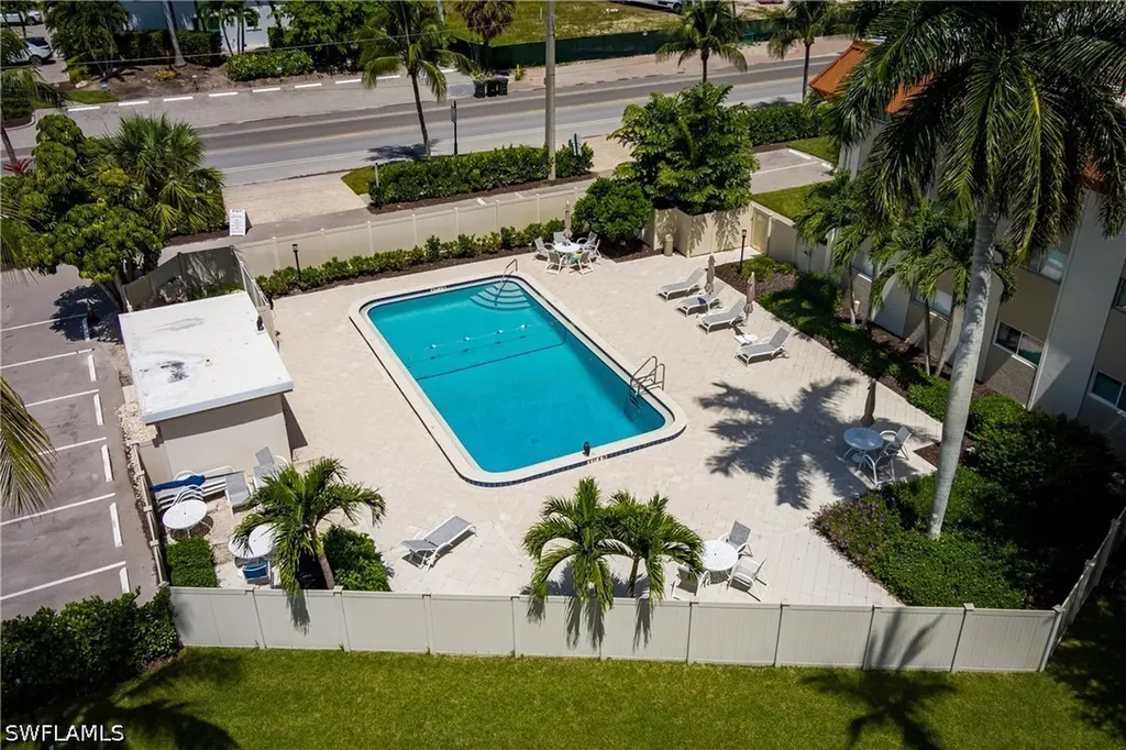 1100 Gulf Shore Boulevard N Naples FL 34102