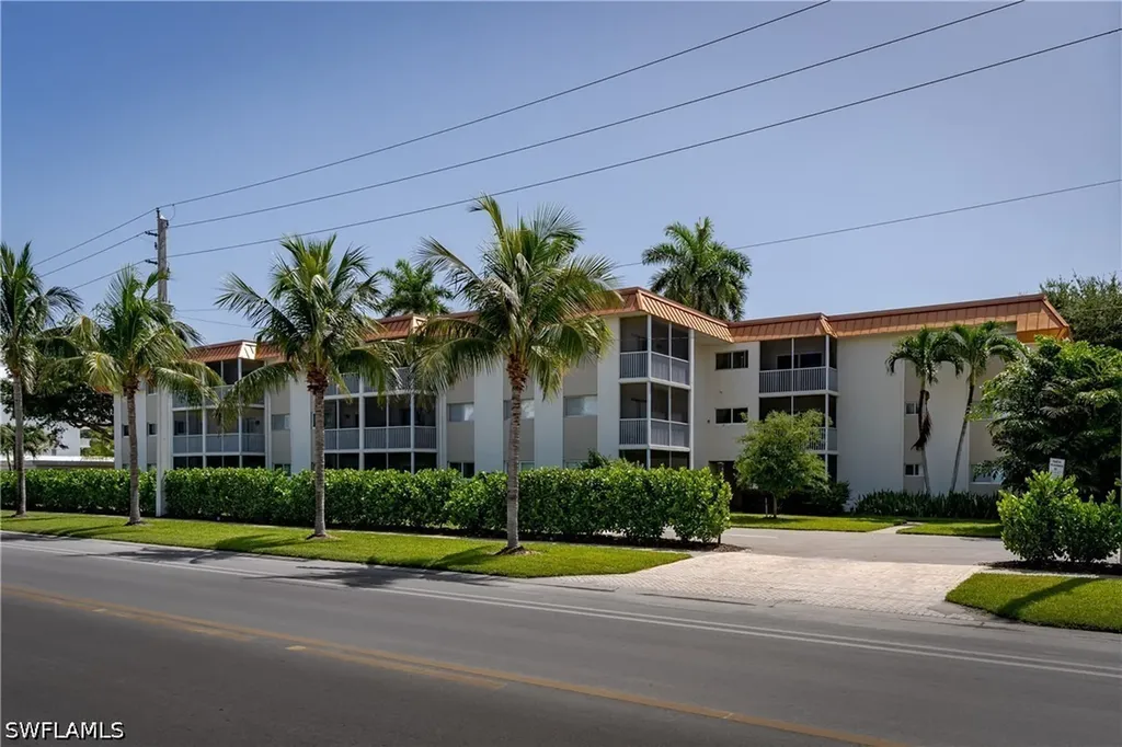 1100 Gulf Shore Boulevard N Naples FL 34102