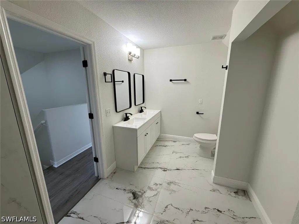 5248 Confederate Drive Naples FL 34113