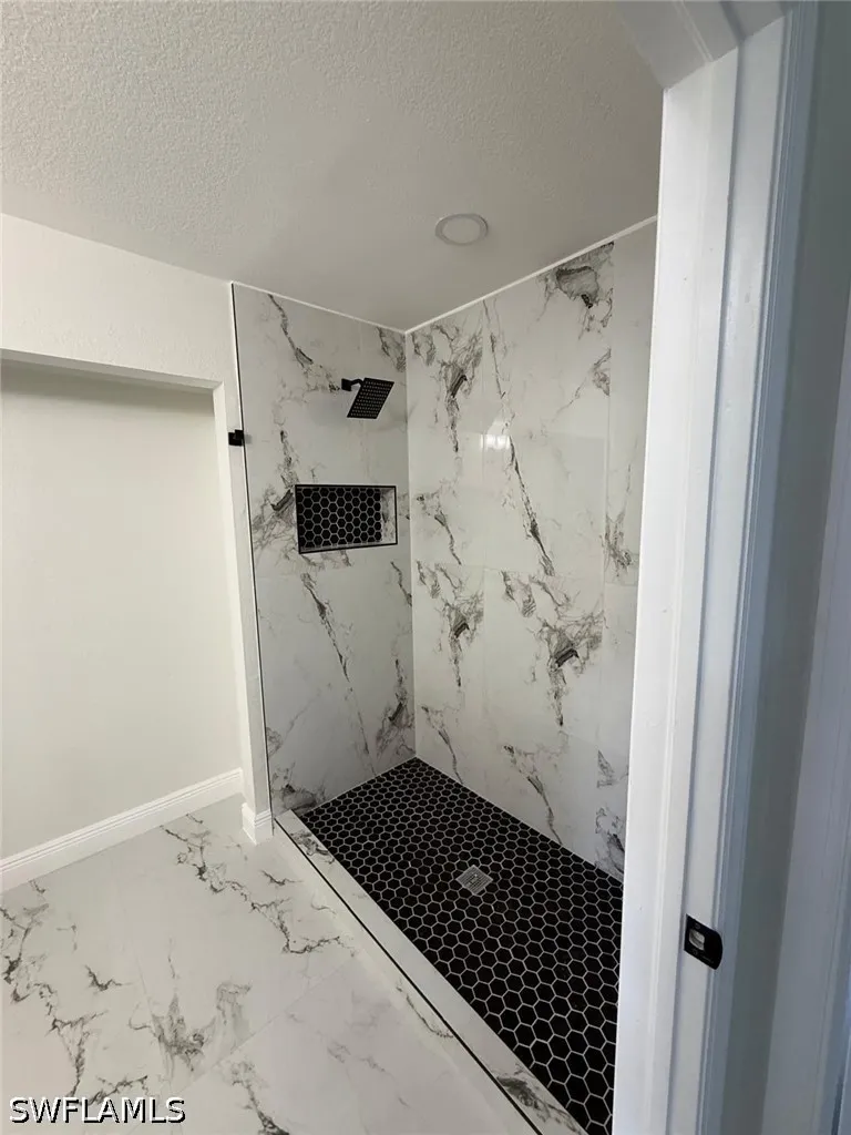 5248 Confederate Drive Naples FL 34113