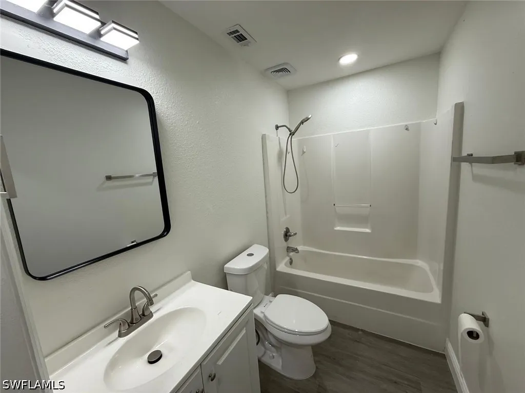 5248 Confederate Drive Naples FL 34113