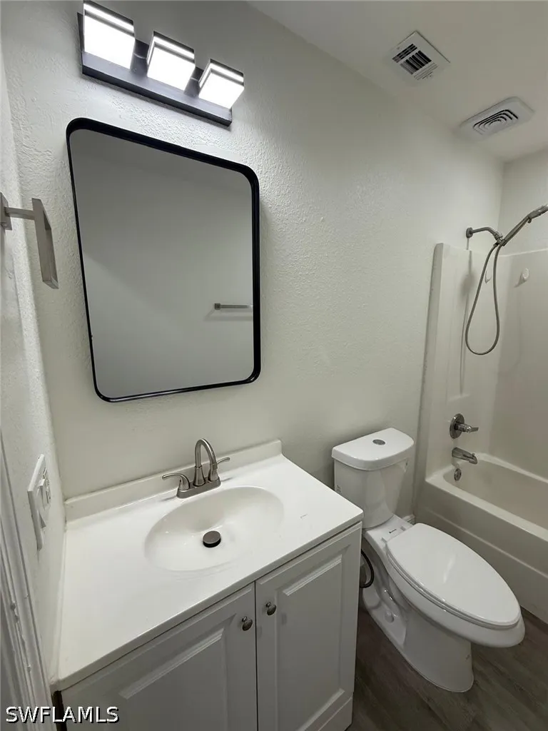 5248 Confederate Drive Naples FL 34113