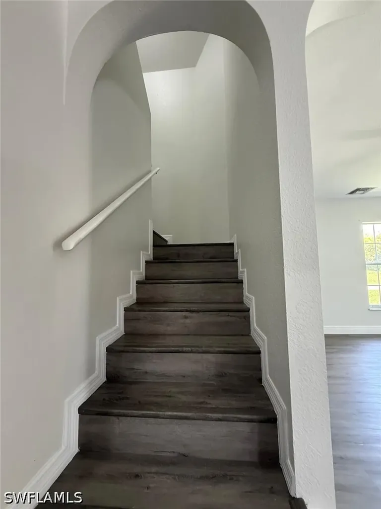 5248 Confederate Drive Naples FL 34113