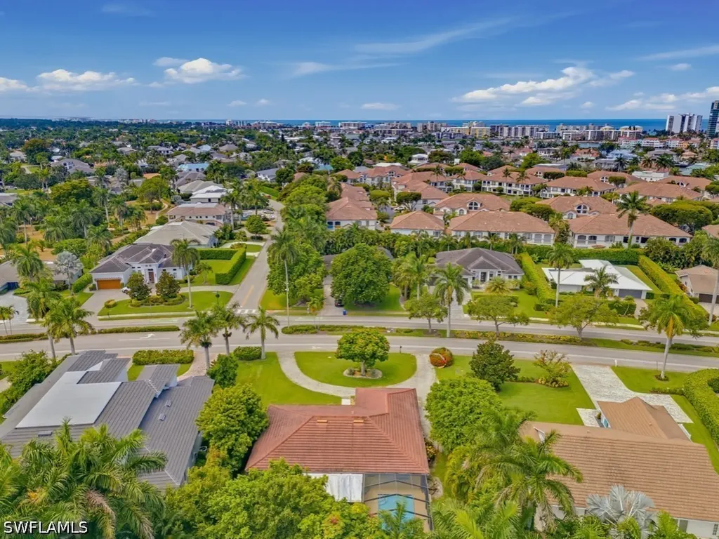 667 Park Shore Drive Naples FL 34103