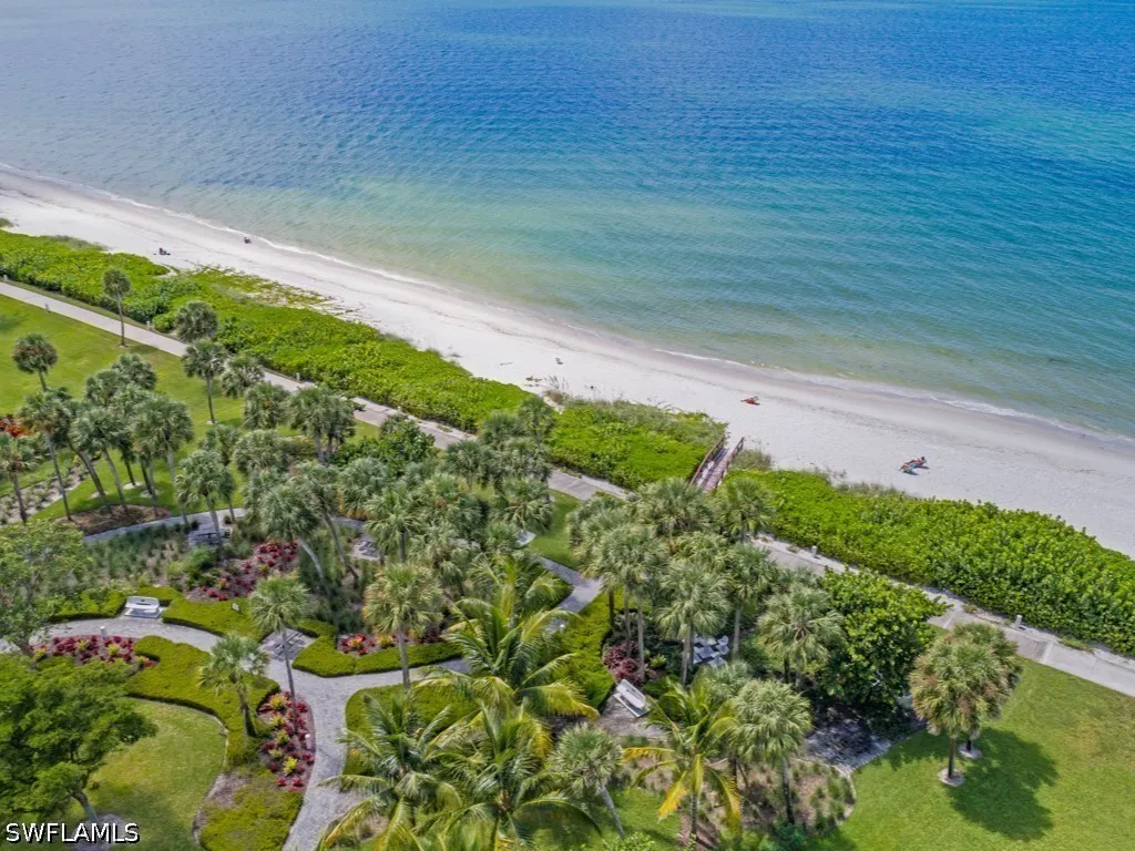 667 Park Shore Drive Naples FL 34103