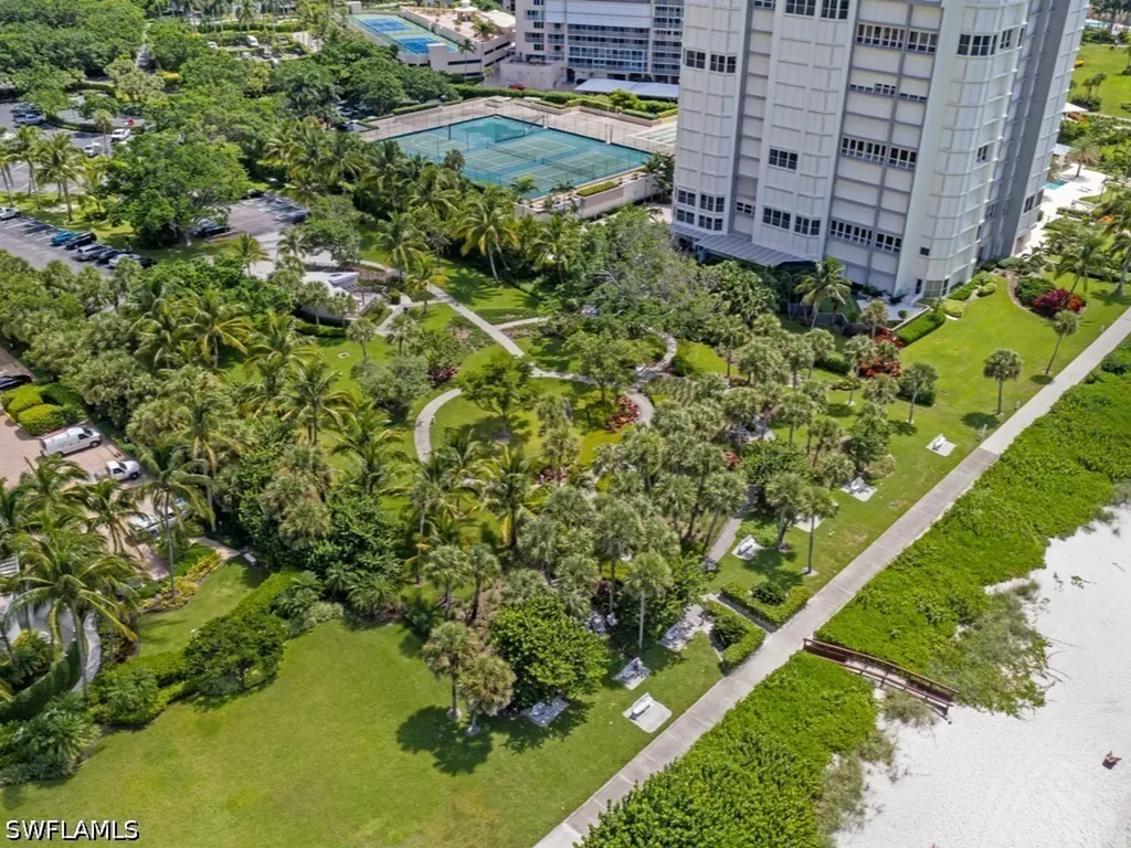 667 Park Shore Drive Naples FL 34103