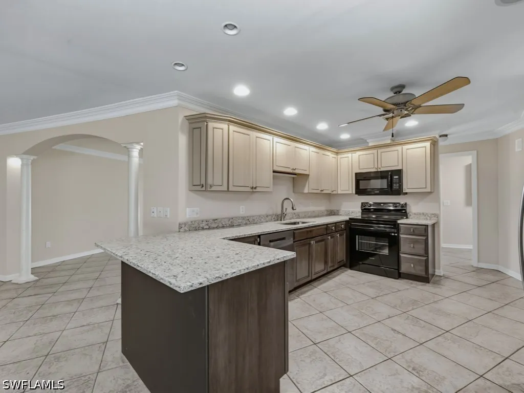 667 Park Shore Drive Naples FL 34103