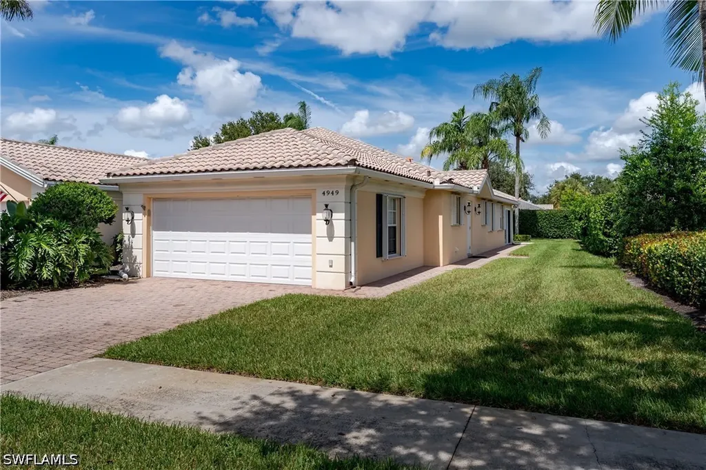 4949 Kingston Way Naples FL 34119
