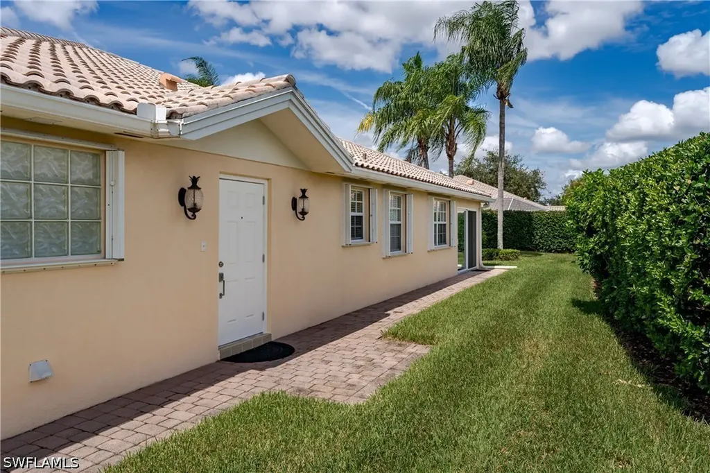 4949 Kingston Way Naples FL 34119